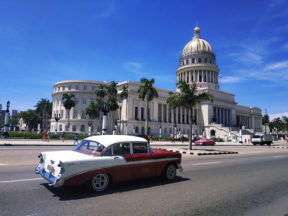 Tour de la ville en voiture américaine City tour Havana - Classic Cars - Solarte by Non